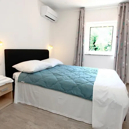 Fiesa Residence דירה