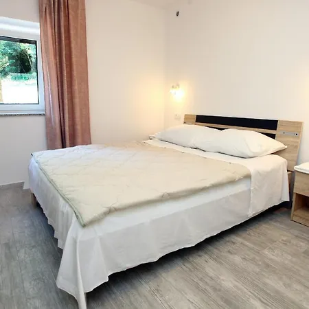Fiesa Residence 아파트