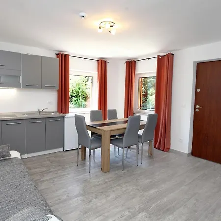 Fiesa Residence דירה *
